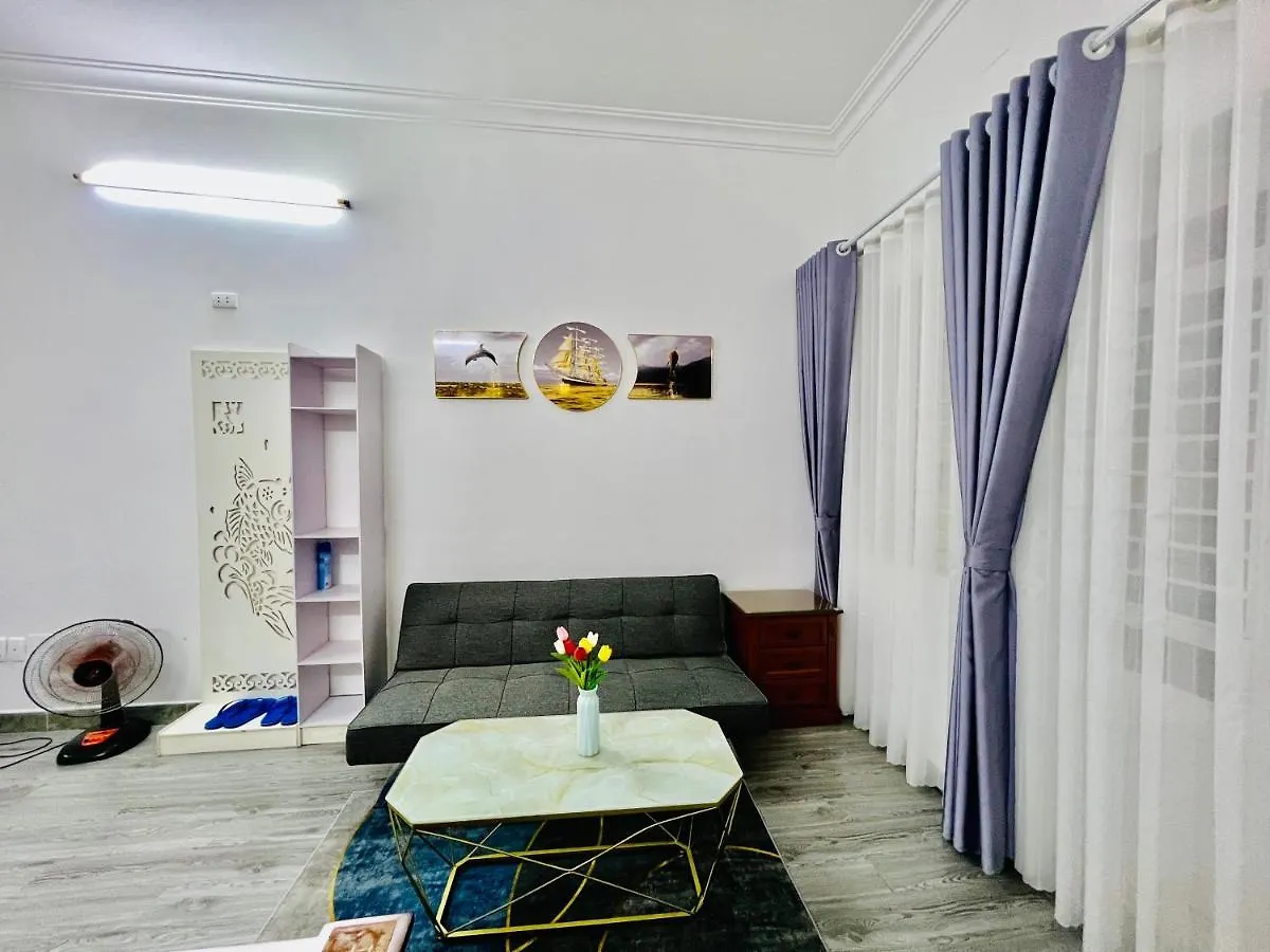 Mina House Airport Apartment Хошимин 0*,