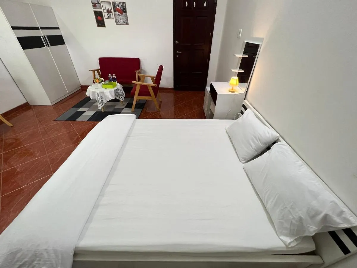 Mina House Airport Apartment Хошимин