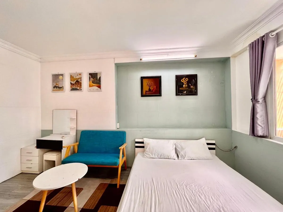 Mina House Airport Apartment Хошимин 0*,